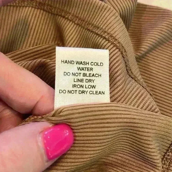 HYFVE Womens Crop Top Sweater Caramel L Long Sleeves Button Down Scoop Neck New - Picture 6 of 11